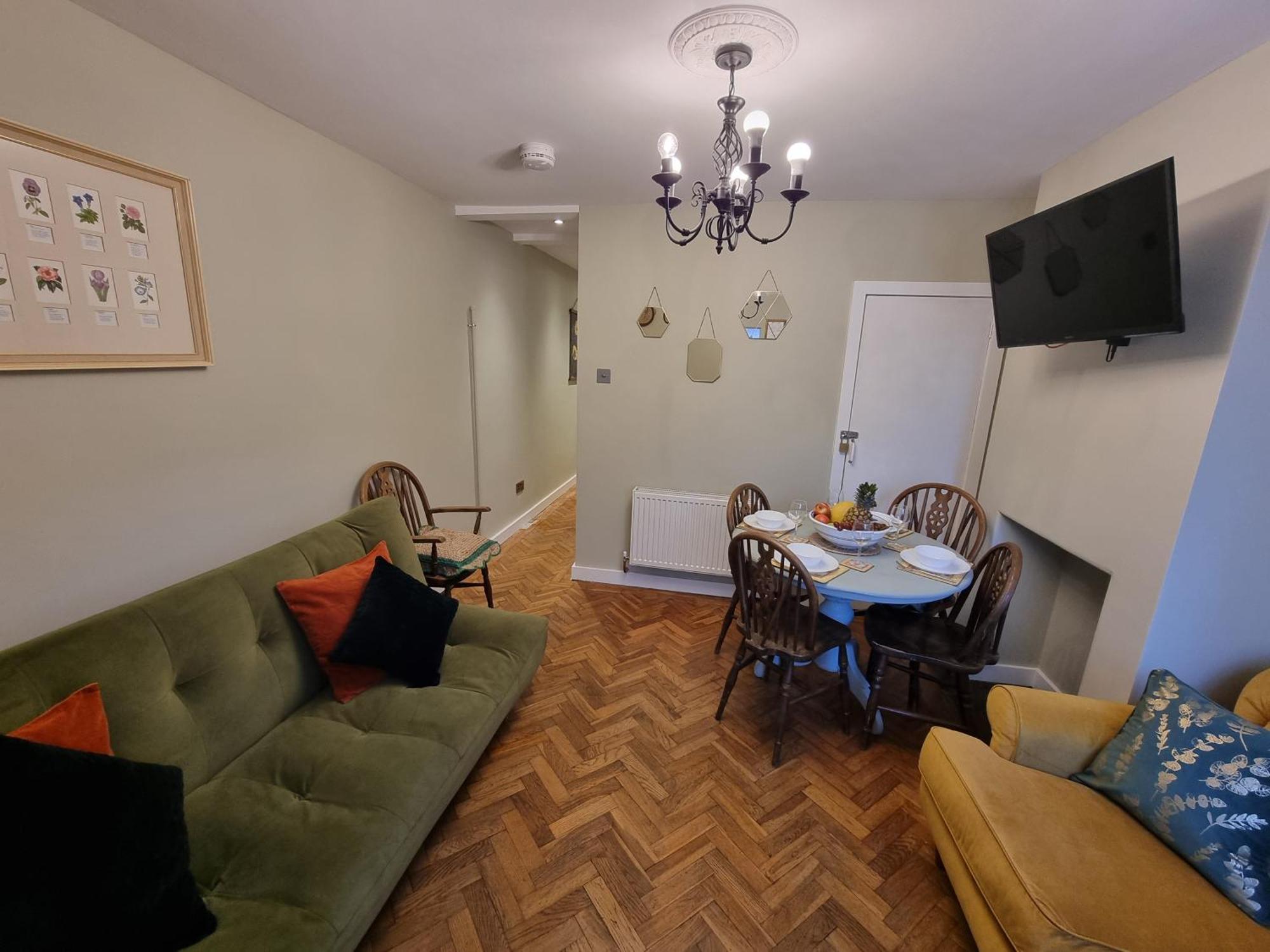 Cute Cottage In Egham Heathrow- 7 Guests 3 Bedrooms Εξωτερικό φωτογραφία